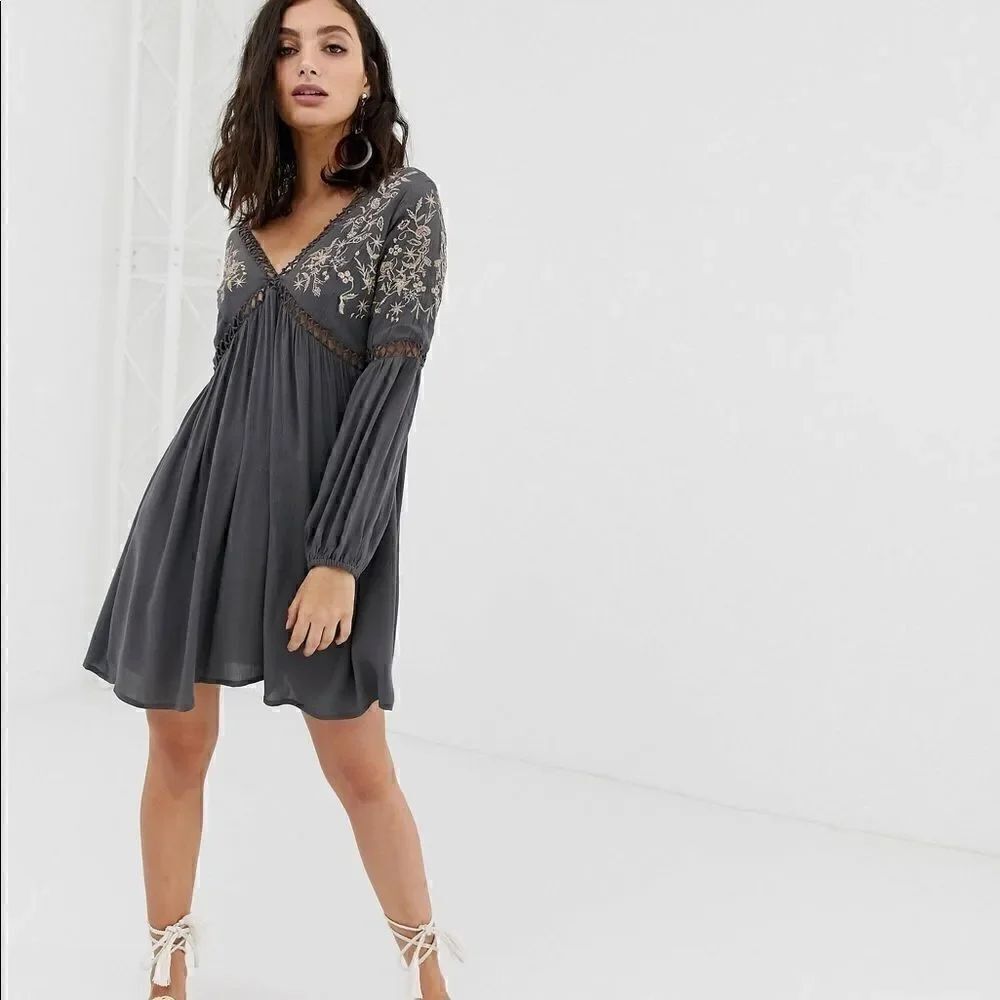 En Creme | Swing Dress With Ladder Inserts and Floral Embroidery Mini Dress | M